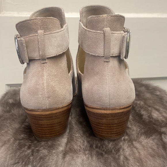 Sole Society Tan Suede Booties sz 9 - Picture 3 of 7